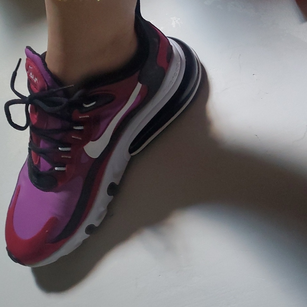 W Air Max 270 React - image 3